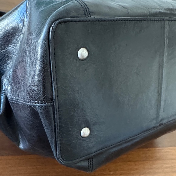HOBO Black Leather Vintage Tote Bag lots of ❤️ so soft great shape for older bag - Picture 11 of 15